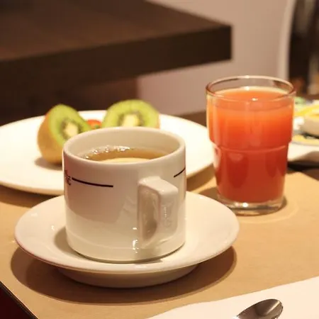 Hotel Henri Iv 2*
