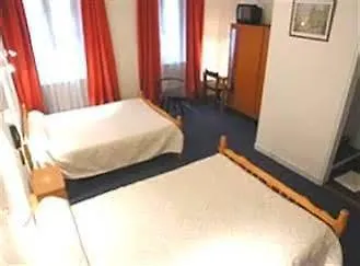 Henri Iv Hotel
