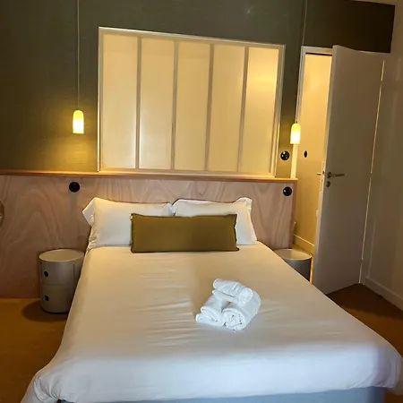 Henri Iv Hotel