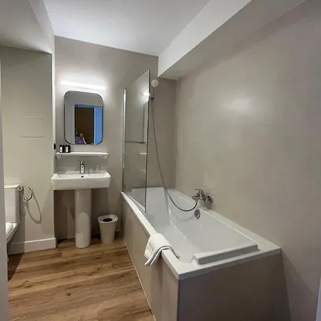 Hotel Henri Iv 2*