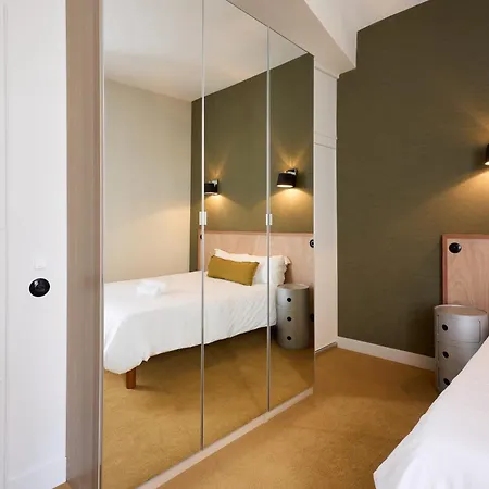 オテル アンリ Iv 2* ラ・ロシェル