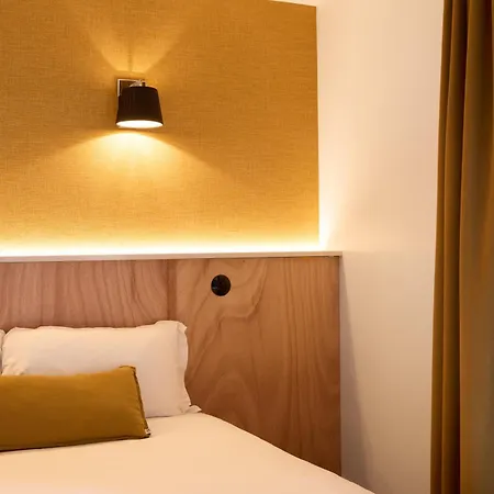 オテル アンリ Iv ホテル