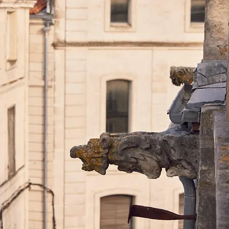 ホテル オテル アンリ Iv 2*