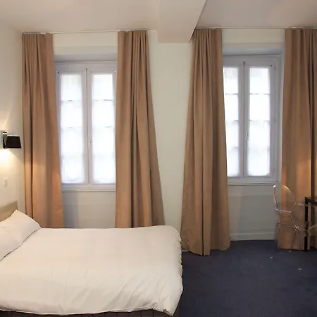 Hotell Henri Iv 2*