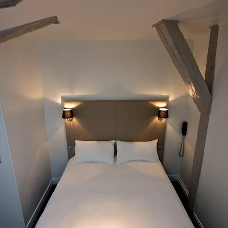 オテル アンリ Iv 2* ラ・ロシェル