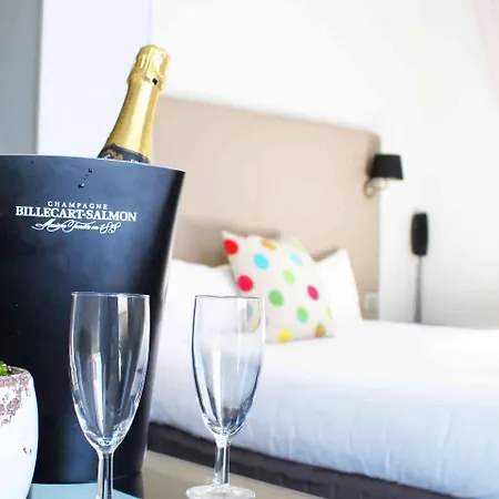 オテル アンリ Iv 2*