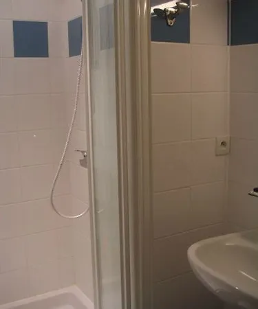 Hotel Henri Iv 2*