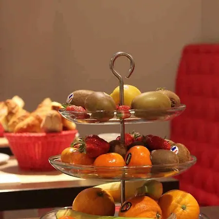 Henri Iv Hotel 2*