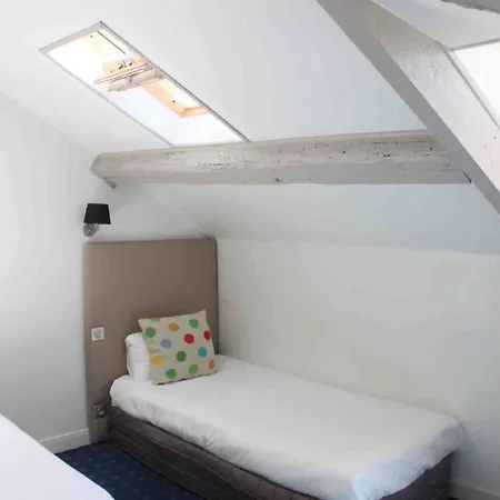 Henri Iv Hotel