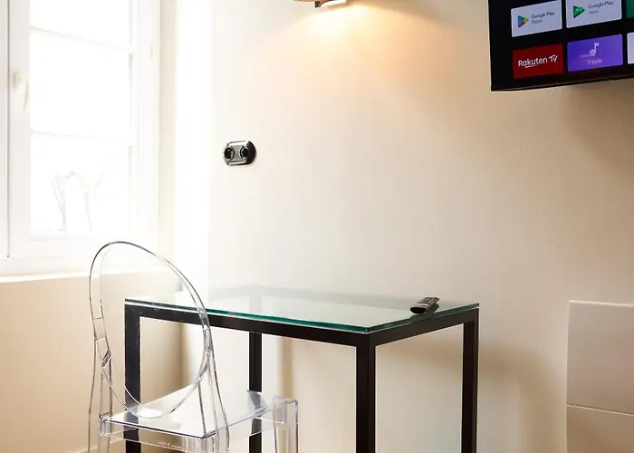 Otel Henri Iv La Rochelle (Charente-Maritime)