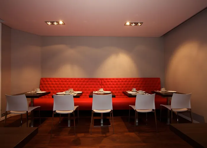 Otel Henri Iv La Rochelle (Charente-Maritime)